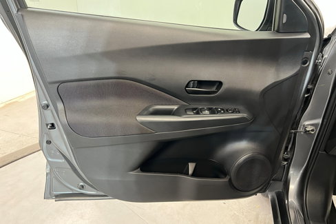 Used 2020 Nissan Kicks S image 15