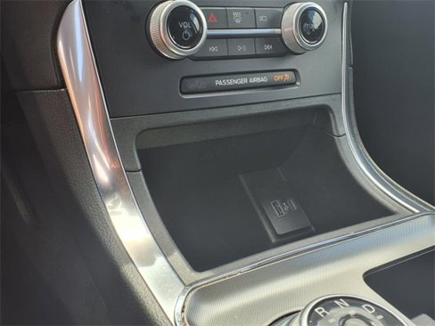 Used 2022 Ford Edge Titanium image 9