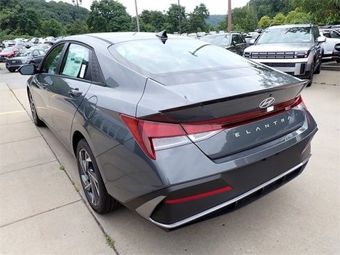 New 2025 Hyundai Elantra Sport image 5