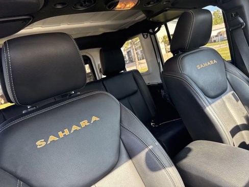Used 2015 Jeep Wrangler Unlimited Sahara w/ Connectivity Group image 34