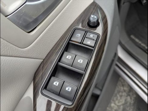 Used 2016 Toyota Sienna XLE image 10