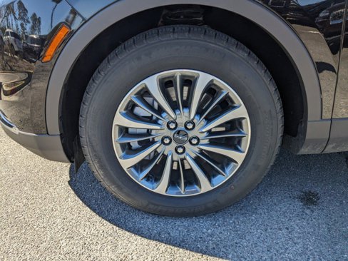 Certified 2023 Lincoln Nautilus AWD w/ Premium Package image 13