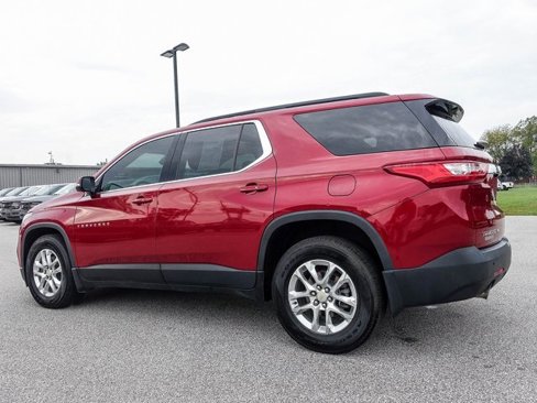 Used 2020 Chevrolet Traverse LT image 16
