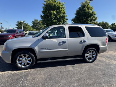 Used 2007 GMC Yukon Denali image 8