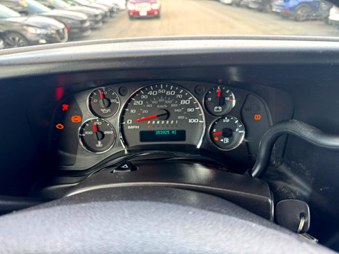 Used 2009 Chevrolet Express 2500 image 15