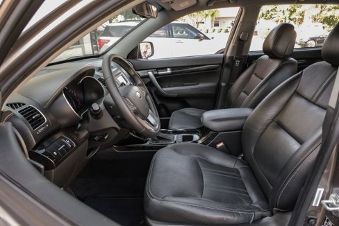 Used 2015 Kia Sorento LX image 4