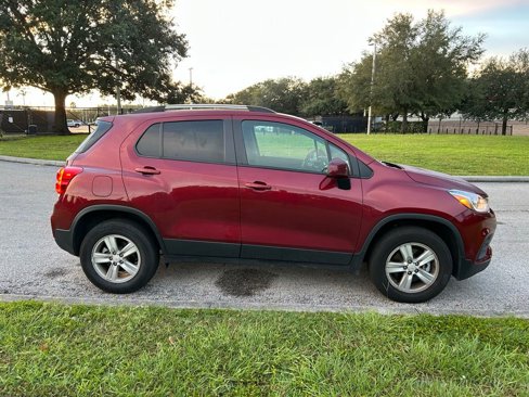 Used 2021 Chevrolet Trax LT image 6