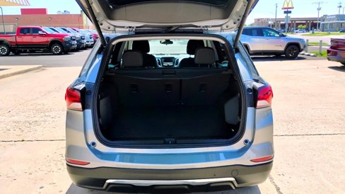 Used 2023 Chevrolet Equinox LT w/ Driver Convenience Package image 15