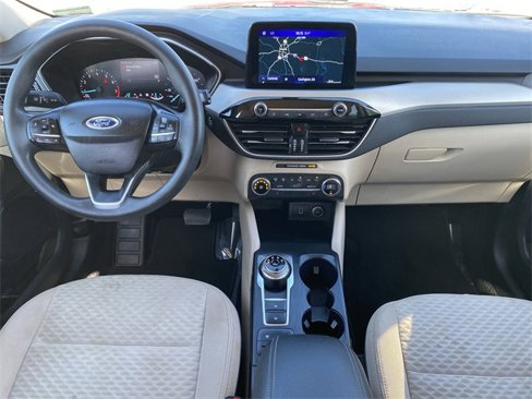 Used 2020 Ford Escape SE image 14