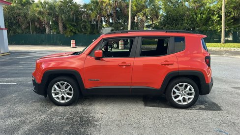 Used 2017 Jeep Renegade Latitude w/ Safety & Security Group image 4