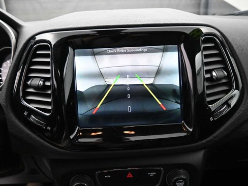Used 2018 Jeep Compass Limited w/ Navigation Group image 8