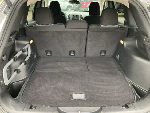 Used 2014 Jeep Cherokee Latitude w/ Comfort/Convenience Group image 9