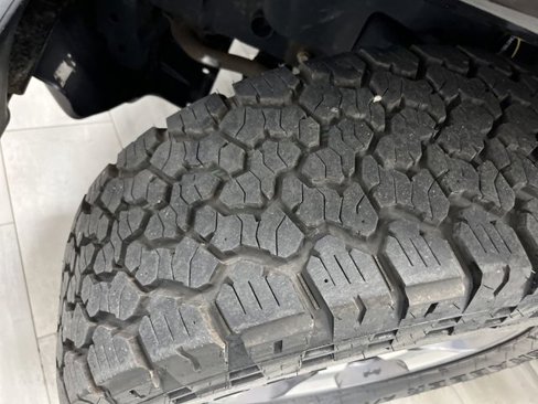 Used 2017 Jeep Wrangler Unlimited Sahara w/ Connectivity Group image 33