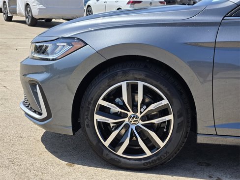 New 2025 Volkswagen Jetta SE image 5