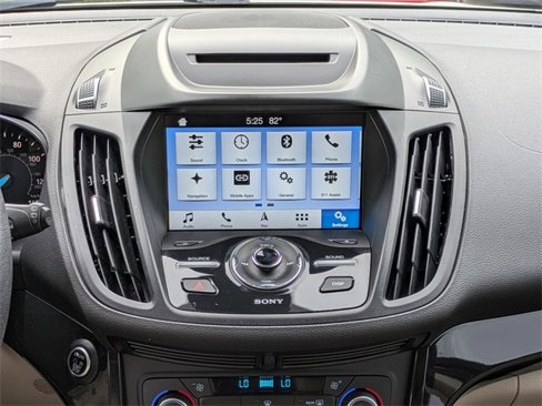 Used 2018 Ford Escape Titanium w/ Ford Safe & Smart Package image 19