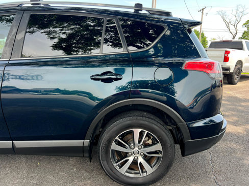 Used 2018 Toyota RAV4 XLE Premium image 35