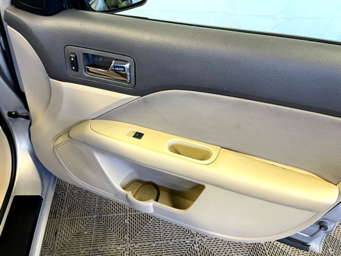 Used 2010 Ford Fusion SE image 13