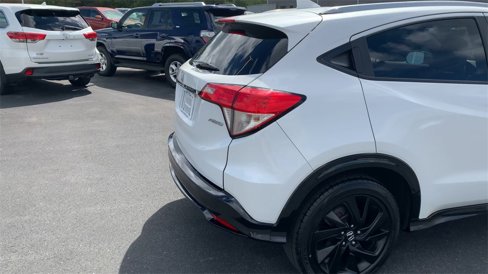 Used 2022 Honda HR-V Sport image 2
