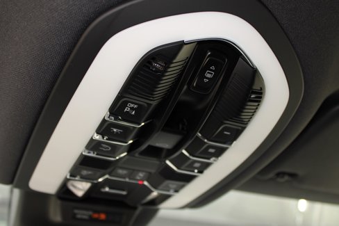 Certified 2024 Porsche Macan image 27