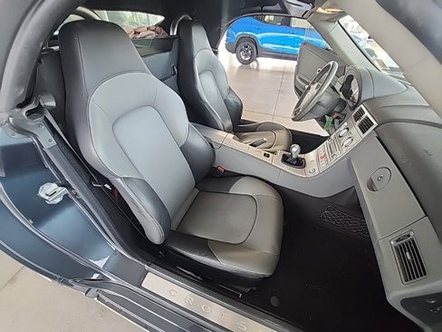 Used 2006 Chrysler Crossfire Limited image 15