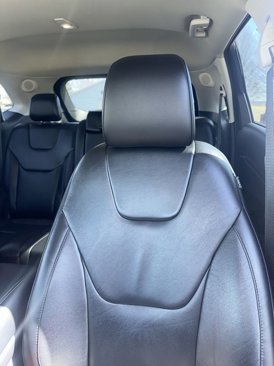 Used 2020 Ford Edge Titanium image 16