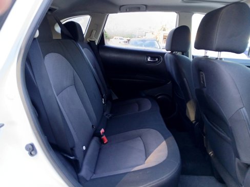 Used 2013 Nissan Rogue SV w/ Premium Pkg image 13