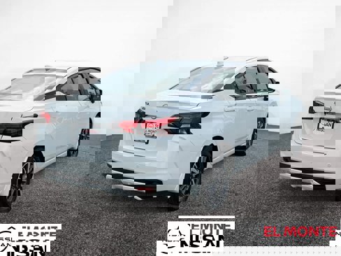New 2025 Nissan Versa SV image 5