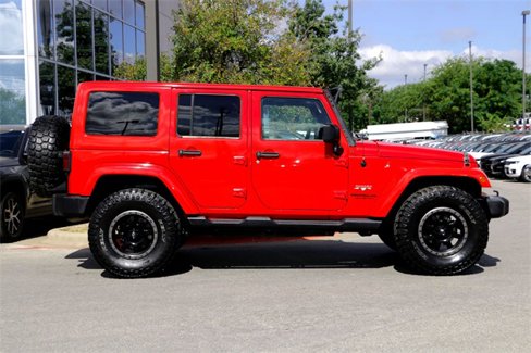 Used 2016 Jeep Wrangler Unlimited Sahara w/ Connectivity Group image 4