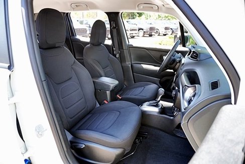 Certified 2022 Jeep Renegade Latitude image 12