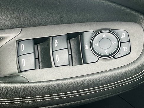 Used 2022 Buick Encore GX Preferred w/ Cold Weather Comfort Package image 17