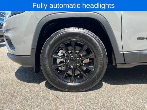 Used 2023 Jeep Cherokee Altitude Lux image 11