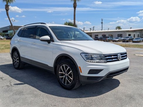 Used 2019 Volkswagen Tiguan S image 3