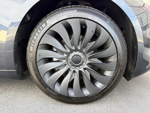 Used 2025 Tesla Model 3 Long Range image 32