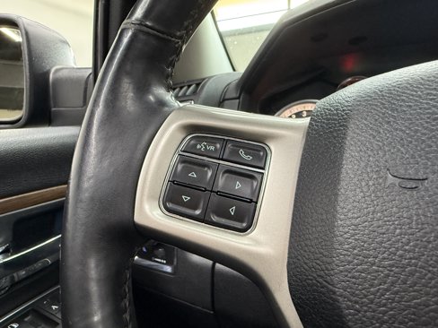 Used 2014 RAM 1500 Laramie w/ Convenience Group image 17