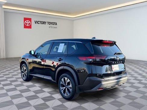 Used 2022 Nissan Rogue SV image 8