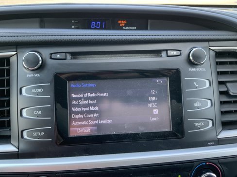 Used 2014 Toyota Highlander LE image 39