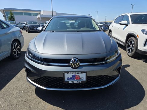 New 2025 Volkswagen Jetta SE image 9