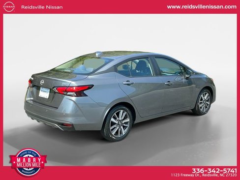 Used 2023 Nissan Versa SV image 6