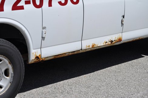 Used 2010 Chevrolet Express 2500 image 12
