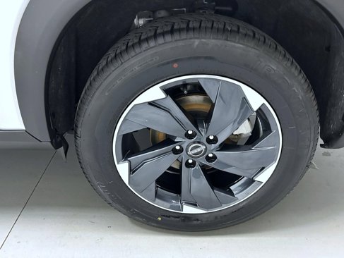 Used 2024 Nissan Rogue SV image 21