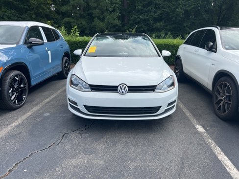Used 2016 Volkswagen Golf SE image 8