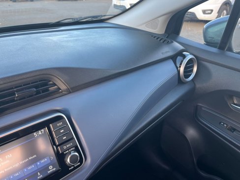 Used 2023 Nissan Versa SV image 33