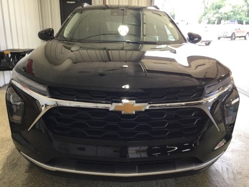 New 2025 Chevrolet Trax LT w/ Driver Confidence Package image 6