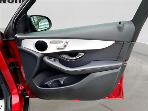 Used 2019 Mercedes-Benz GLC 300 image 28