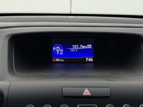 Used 2016 Honda CR-V SE image 2