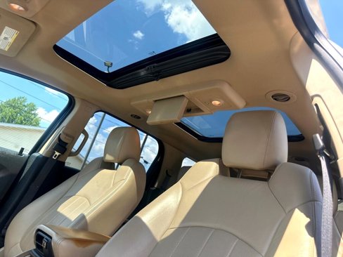 Used 2012 GMC Acadia Denali image 15