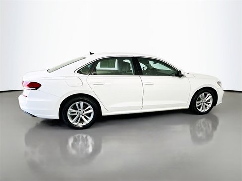 Used 2020 Volkswagen Passat 2.0T SE image 8