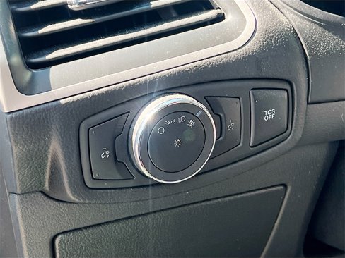 Used 2024 Ford Edge SEL image 10
