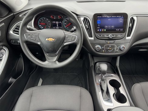 Used 2021 Chevrolet Malibu LS image 3