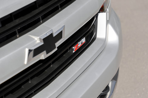 Used 2018 Chevrolet Silverado 1500 LT w/ LT Plus Package image 4